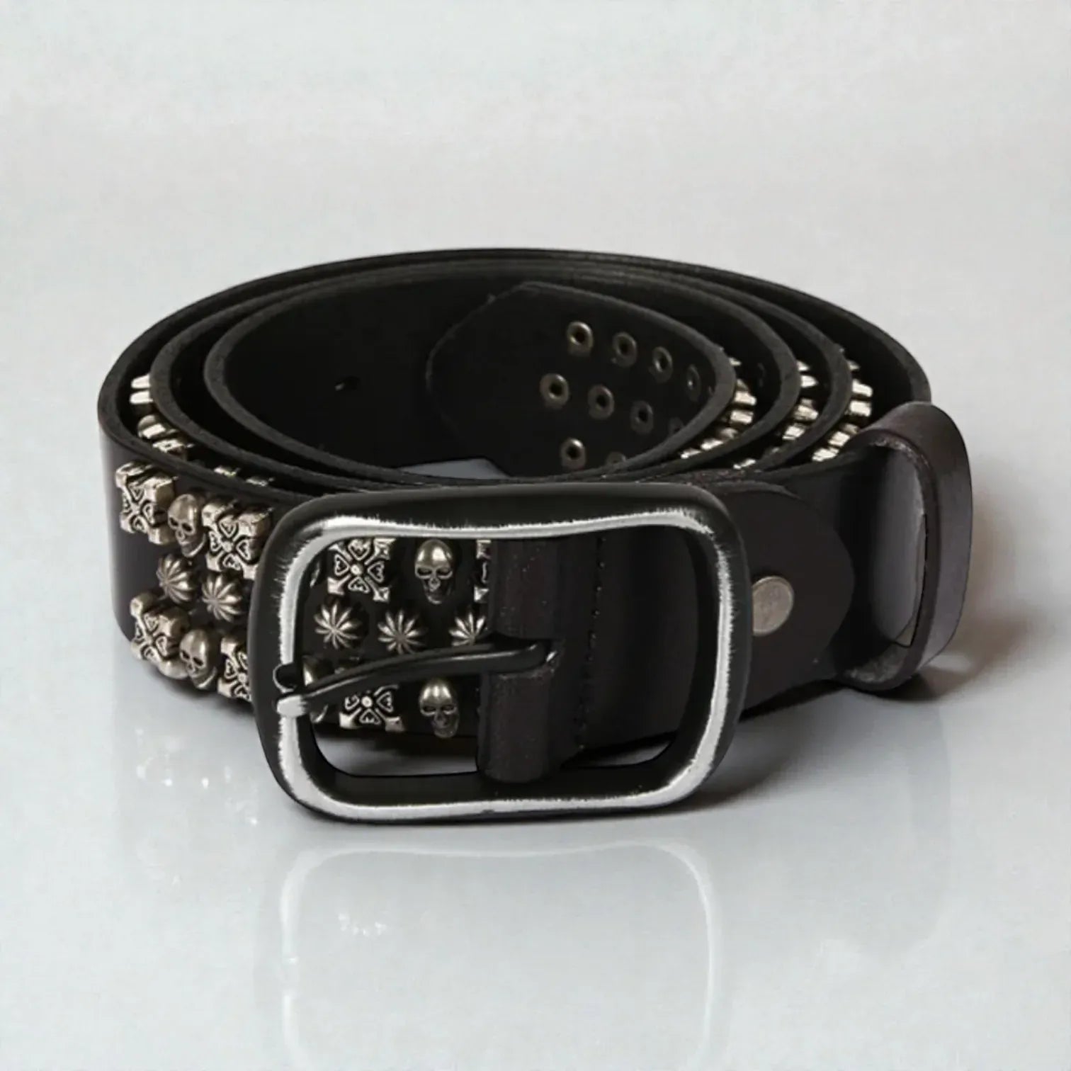 Maison de la Ceinture Ceinture cloutée femme – Skullforge