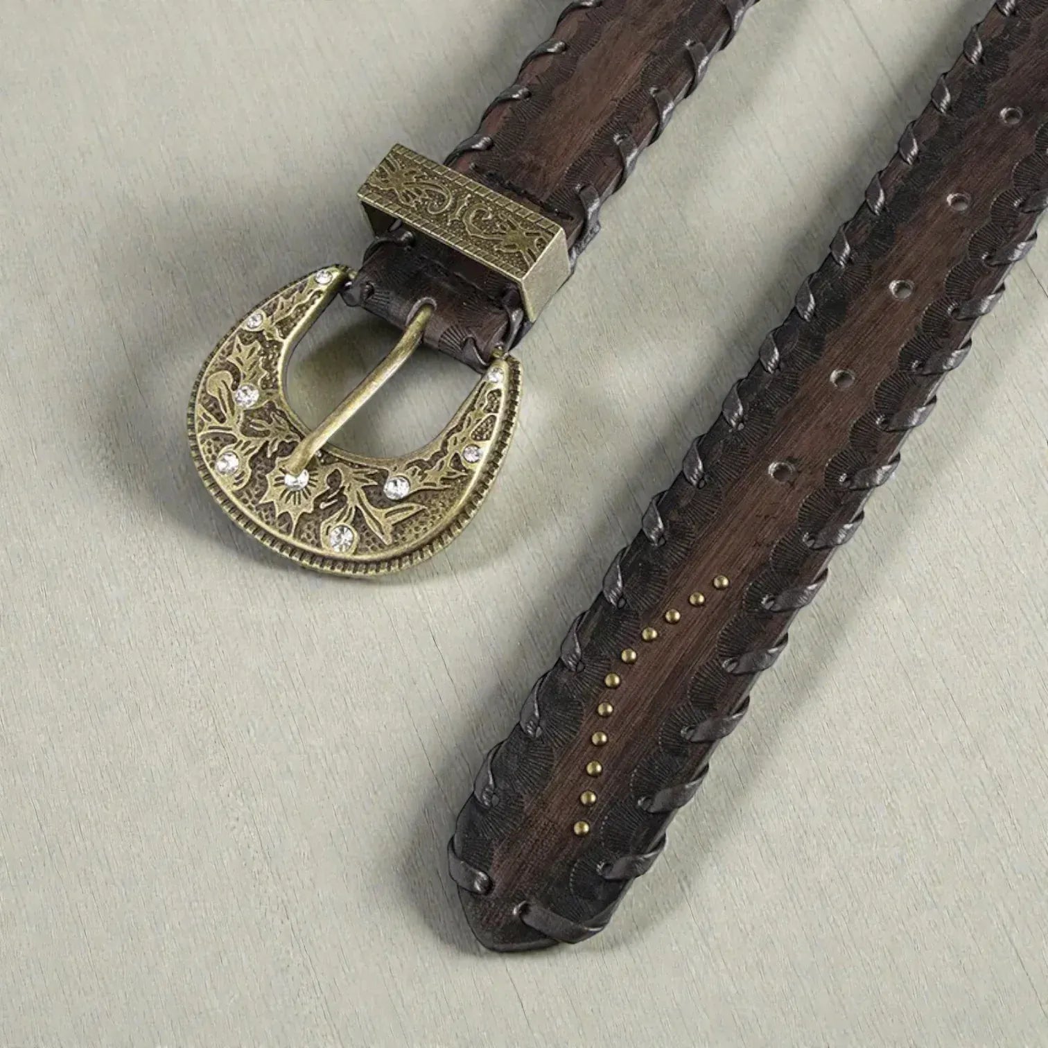 Maison de la Ceinture Café / 100cm Ceinture cloutée femme – Vespera