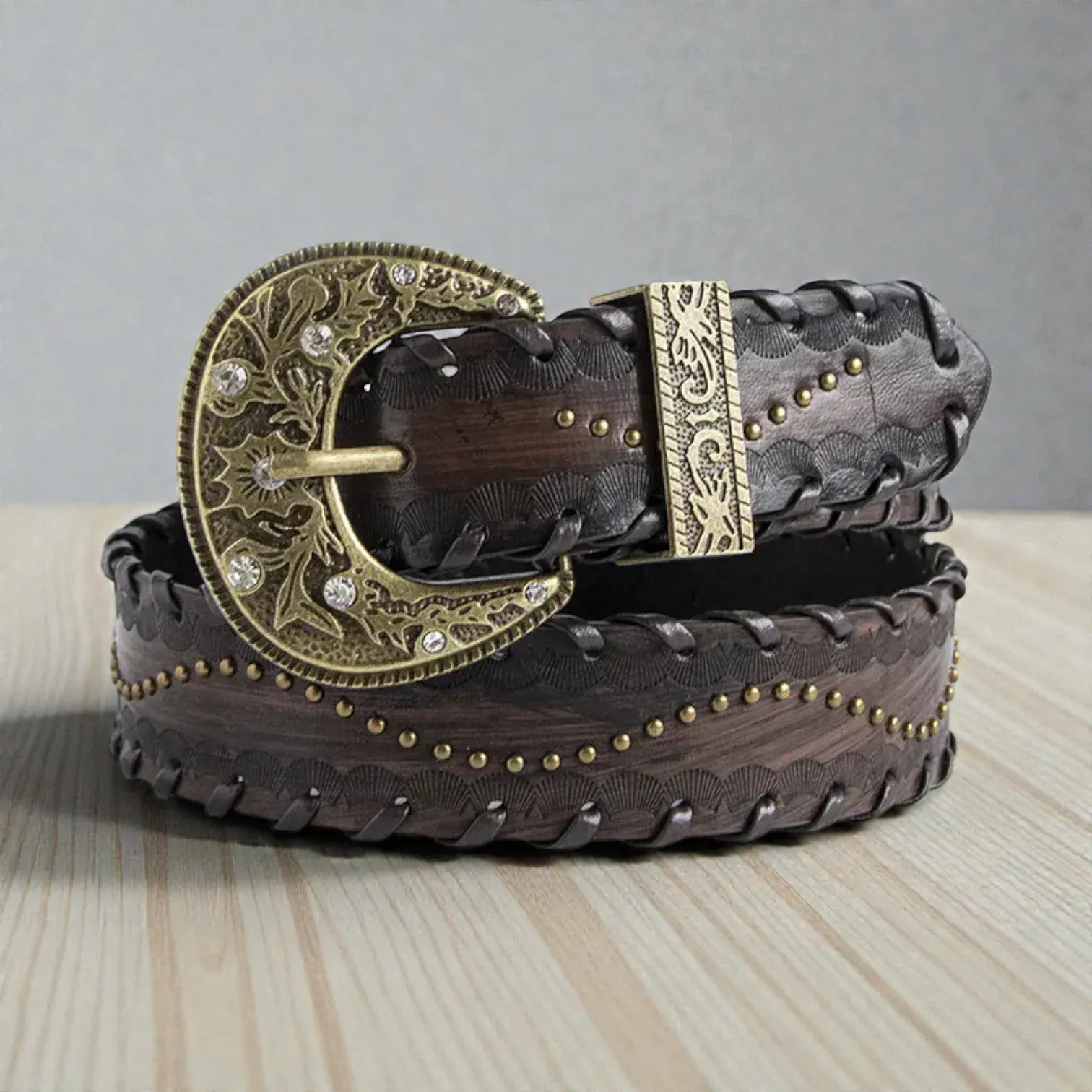 Maison de la Ceinture Café / 100cm Ceinture cloutée femme – Vespera