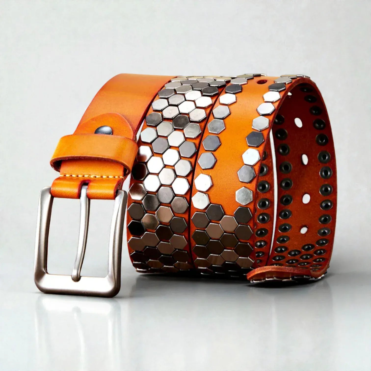 Ceinture double tour cloutée en cuir pour femme | Ralph Lauren® FR Ceinture double tour cloutée en cuir pour femme | Ralph Lauren® FR